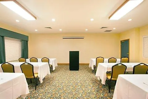 Express & Chicago Deerfield Lincolnshire By Ihg Riverwoods