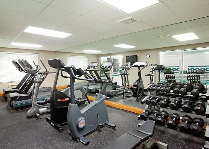 Express & Chicago Deerfield Lincolnshire By Ihg 2*