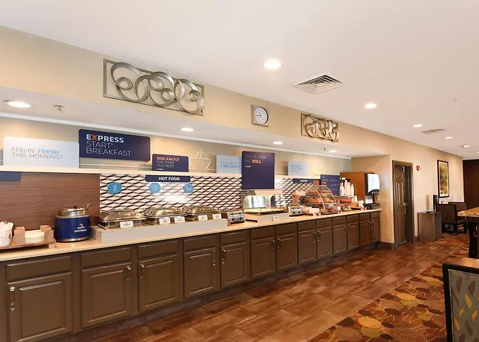 Express & Chicago Deerfield Lincolnshire By Ihg Hotel 2*