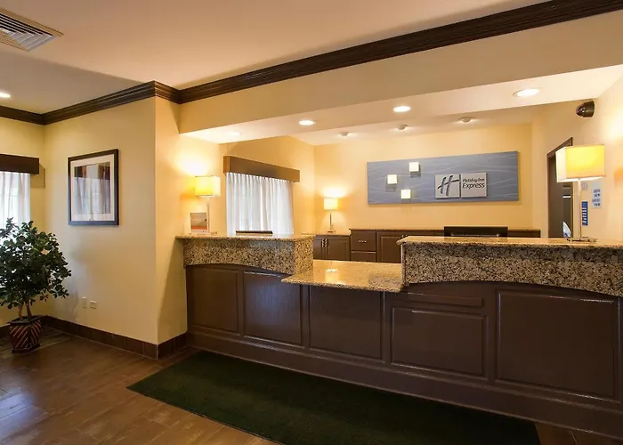 Express & Chicago Deerfield Lincolnshire By Ihg Riverwoods