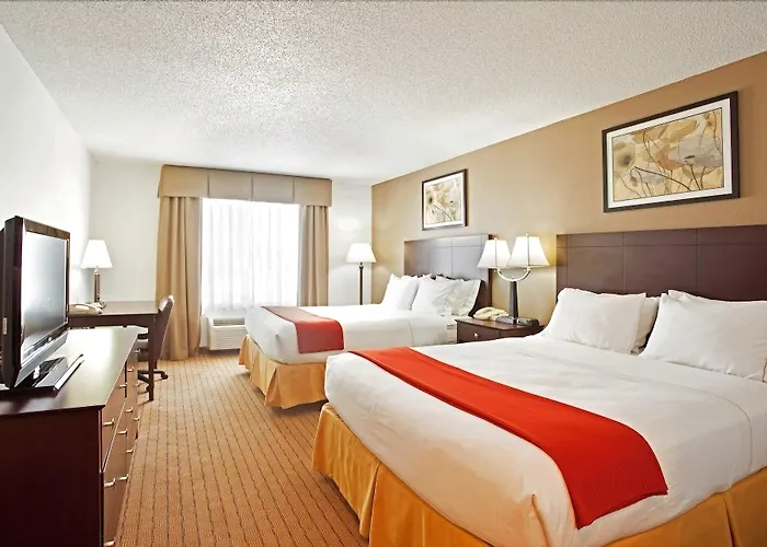 Express & Chicago Deerfield Lincolnshire By Ihg 2*