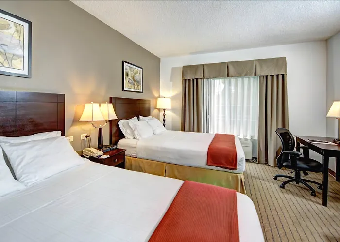 Express & Chicago Deerfield Lincolnshire By Ihg
