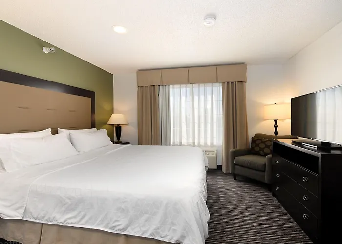 Express & Chicago Deerfield Lincolnshire By Ihg Hotel 2*