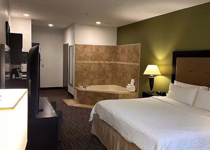 Express & Chicago Deerfield Lincolnshire By Ihg