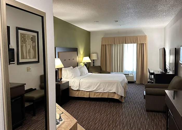 Express & Chicago Deerfield Lincolnshire By Ihg Hotel 2*